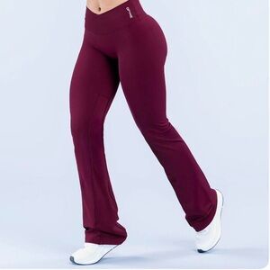 DFYNE VISION FLARES IN LIMITED EDITION WINTER BERRY